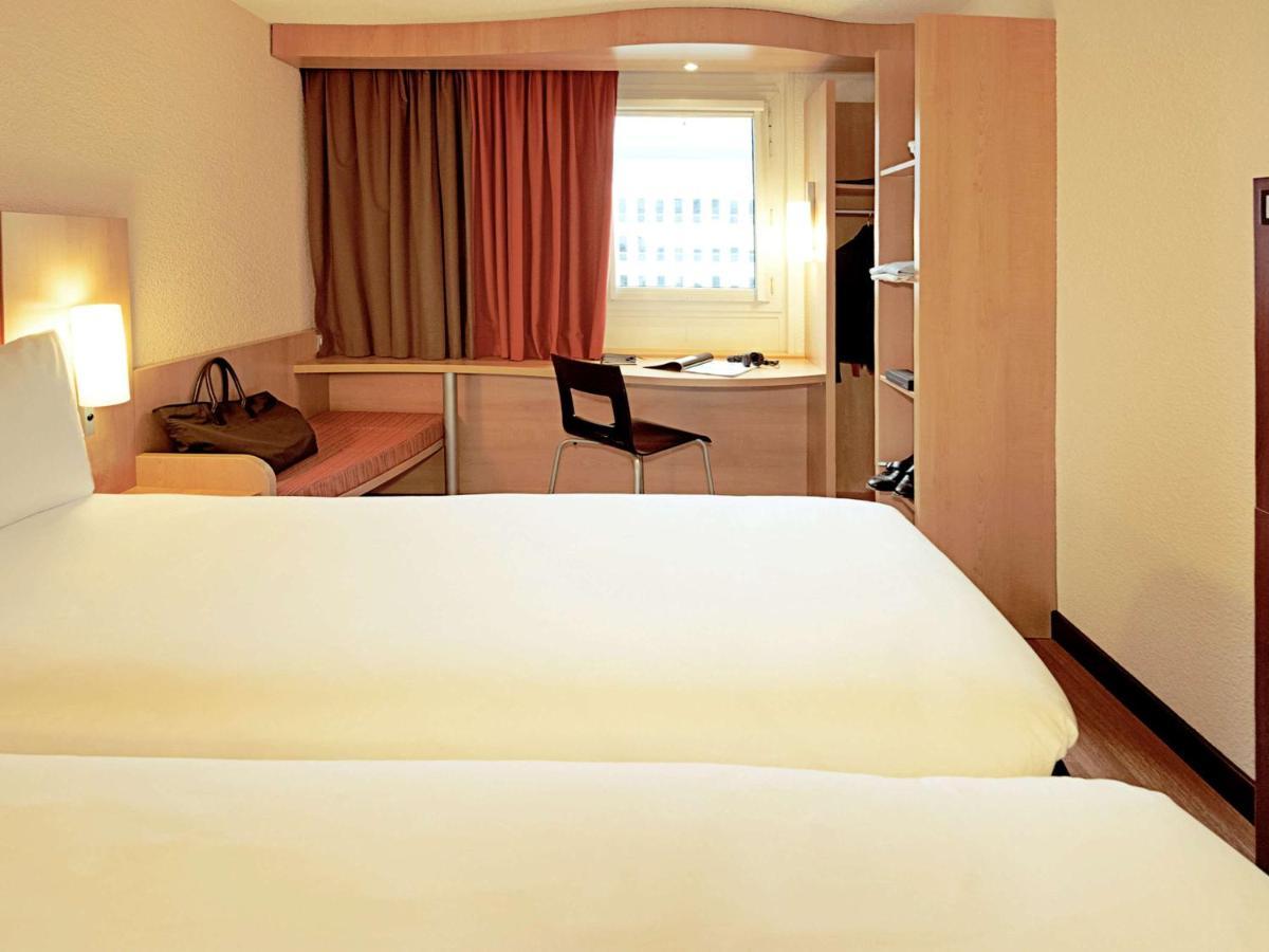 ホテル Ibis トレムセン エクステリア 写真